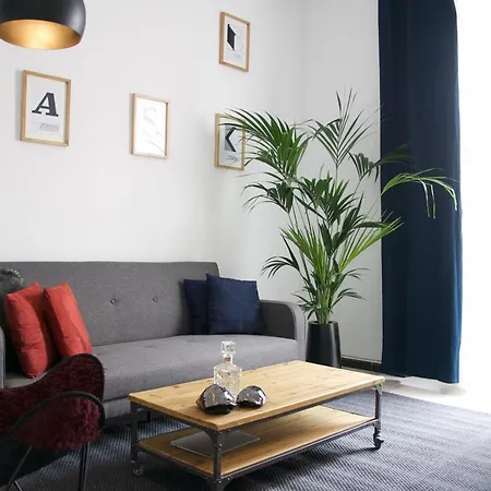 Behouse Plaza Del Salvador * Seville